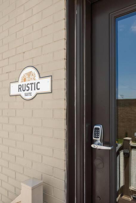 The Rustic Suite - Main Street Lodge In Berlin Exterior photo
